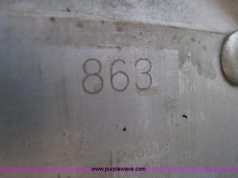 image for item 8157 1996 Bobcat 863 C-series skid loader