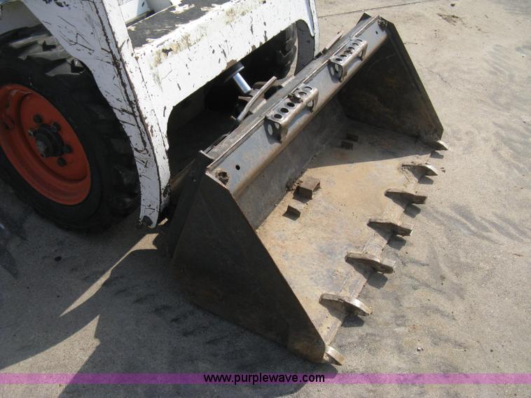 image for item 8158 1995 Bobcat 553 skid loader