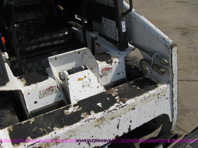 image for item 8158 1995 Bobcat 553 skid loader