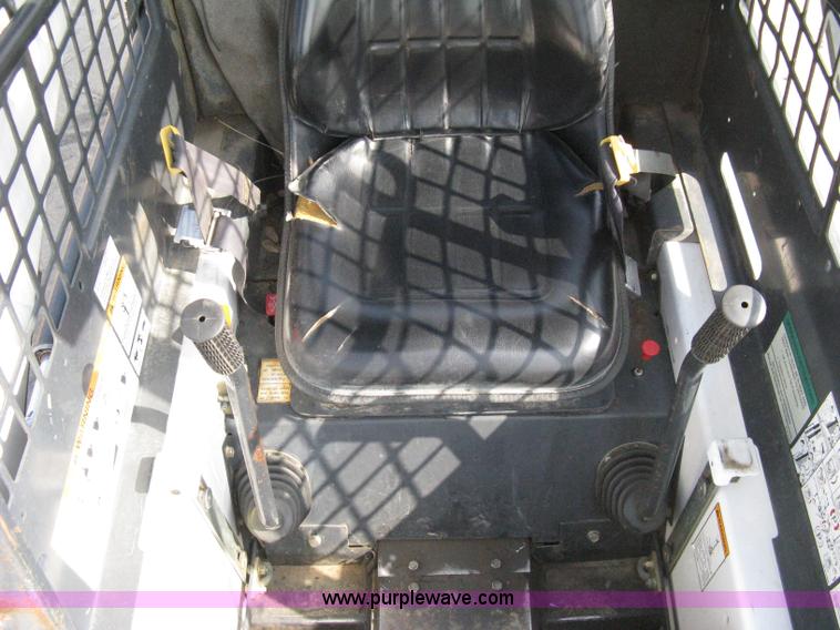 image for item 8158 1995 Bobcat 553 skid loader