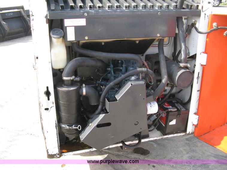 image for item 8158 1995 Bobcat 553 skid loader