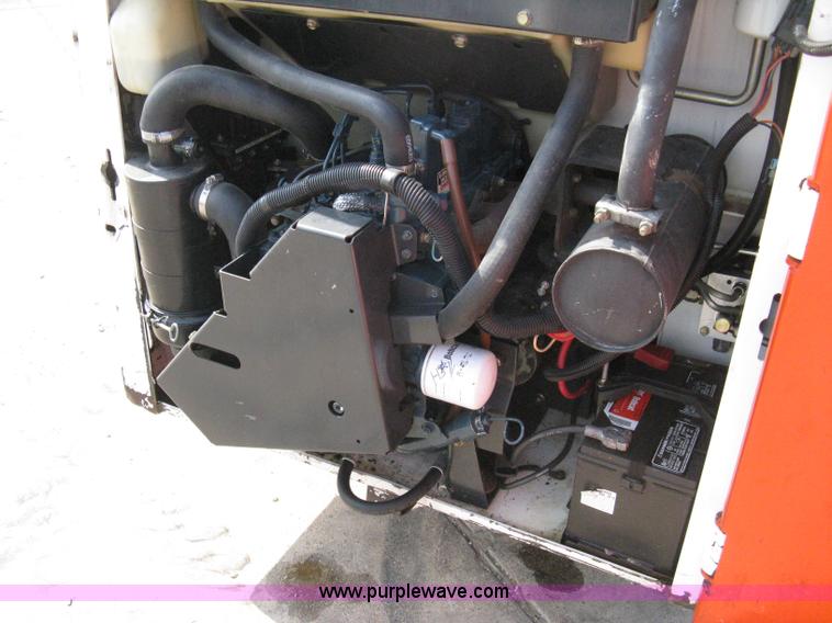 image for item 8158 1995 Bobcat 553 skid loader