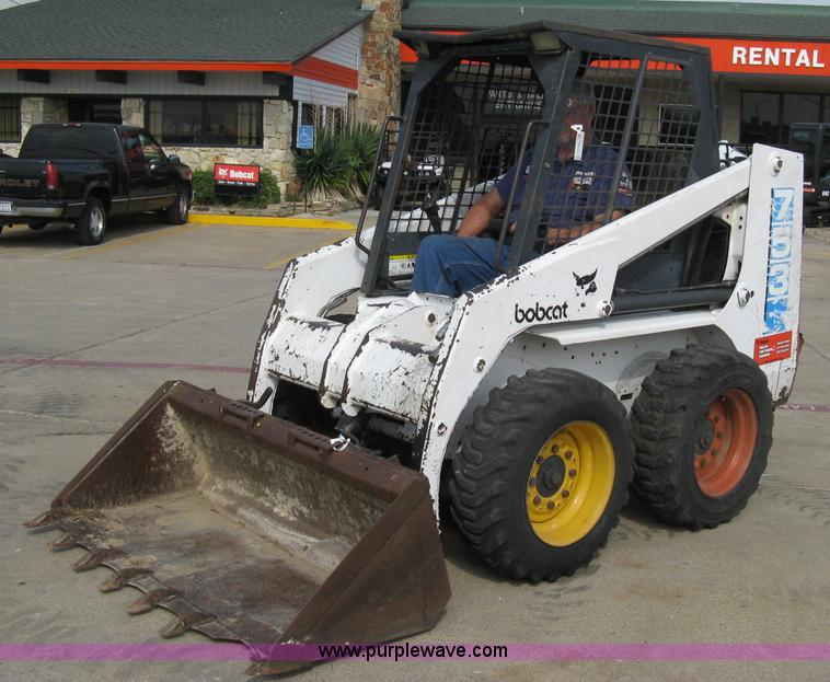 image for item 8159 1993 Bobcat 753 skid loader