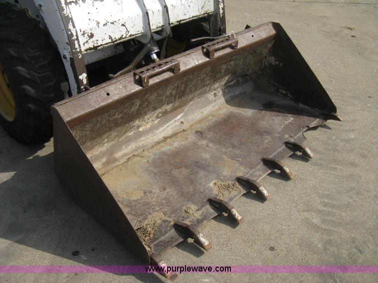 image for item 8159 1993 Bobcat 753 skid loader