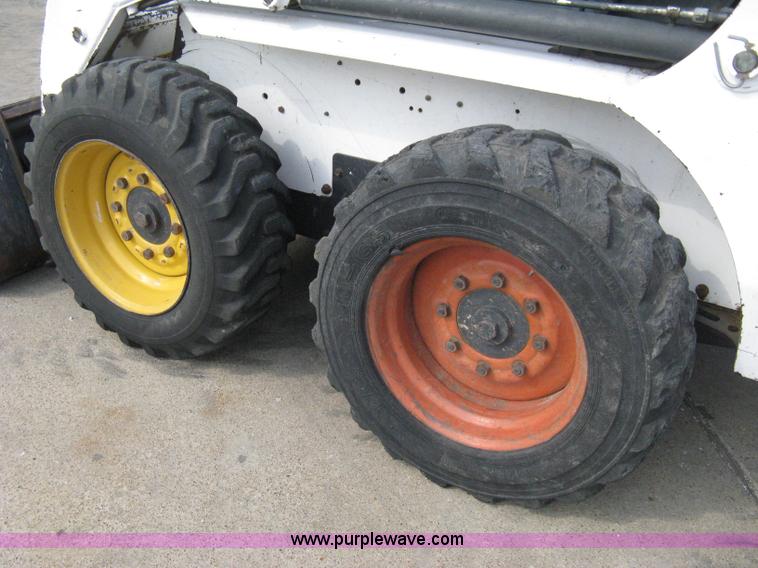 image for item 8159 1993 Bobcat 753 skid loader