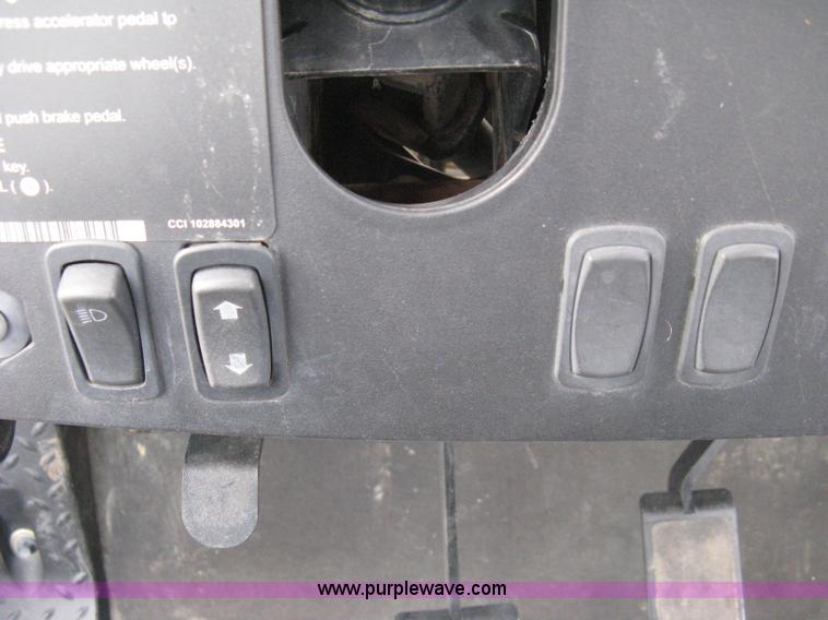 image for item 8160 2007 Bobcat 2200S utility vehicle