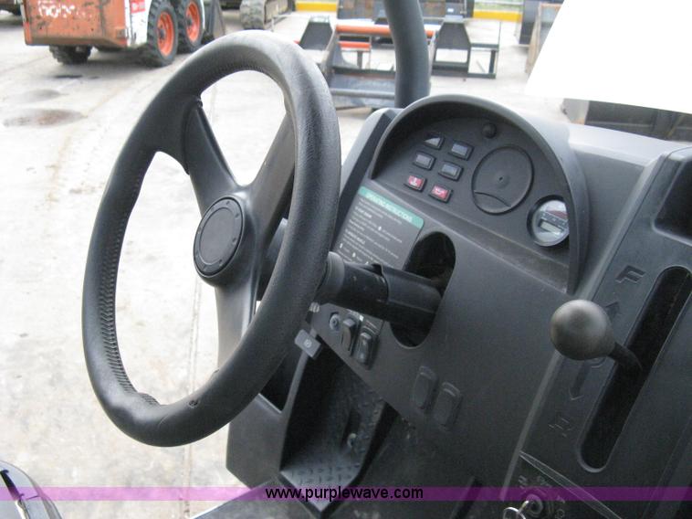 image for item 8160 2007 Bobcat 2200S utility vehicle