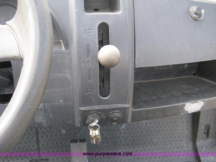 image for item 8161 2008 Bobcat 2200 utility vehicle