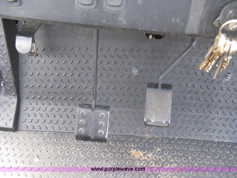 image for item 8161 2008 Bobcat 2200 utility vehicle