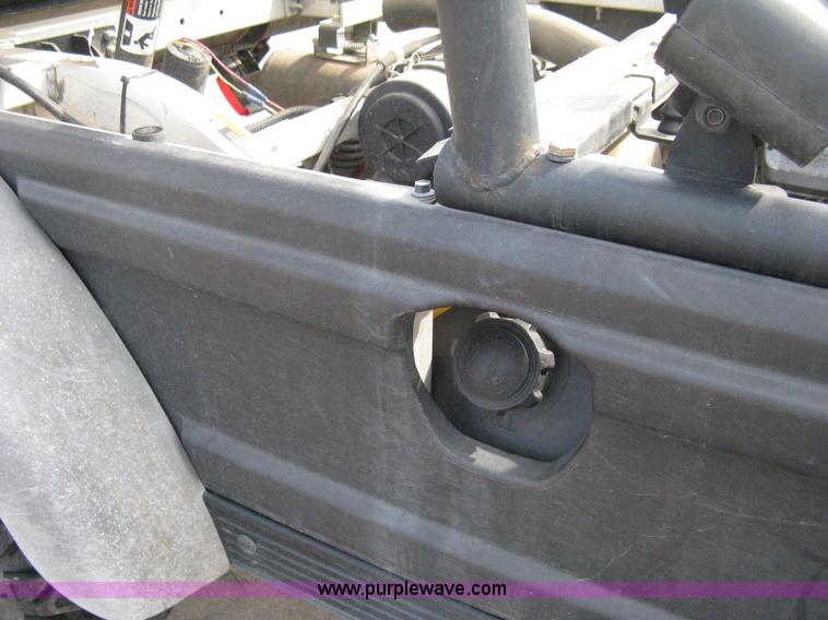 image for item 8161 2008 Bobcat 2200 utility vehicle