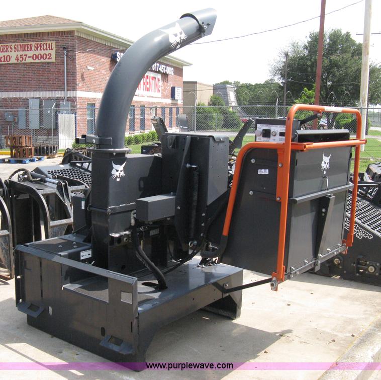 image for item 8167 2007 Bobcat WC-8B high flow chipper
