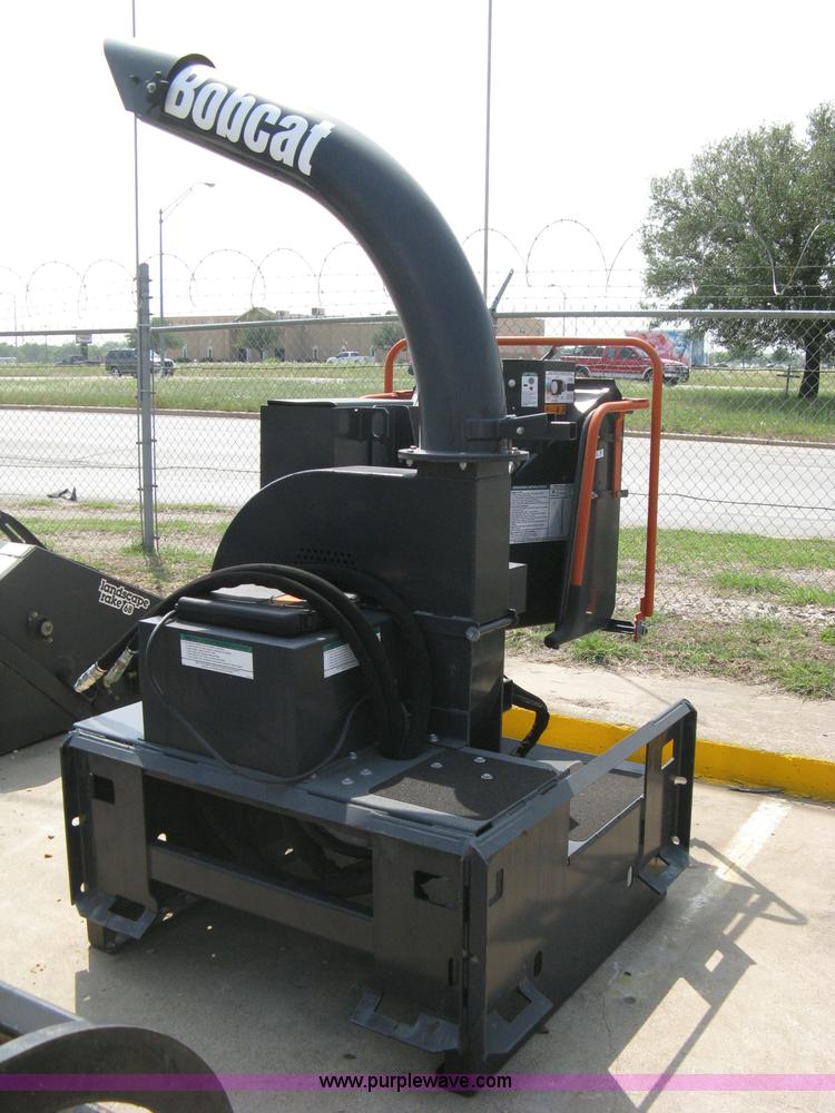 image for item 8167 2007 Bobcat WC-8B high flow chipper