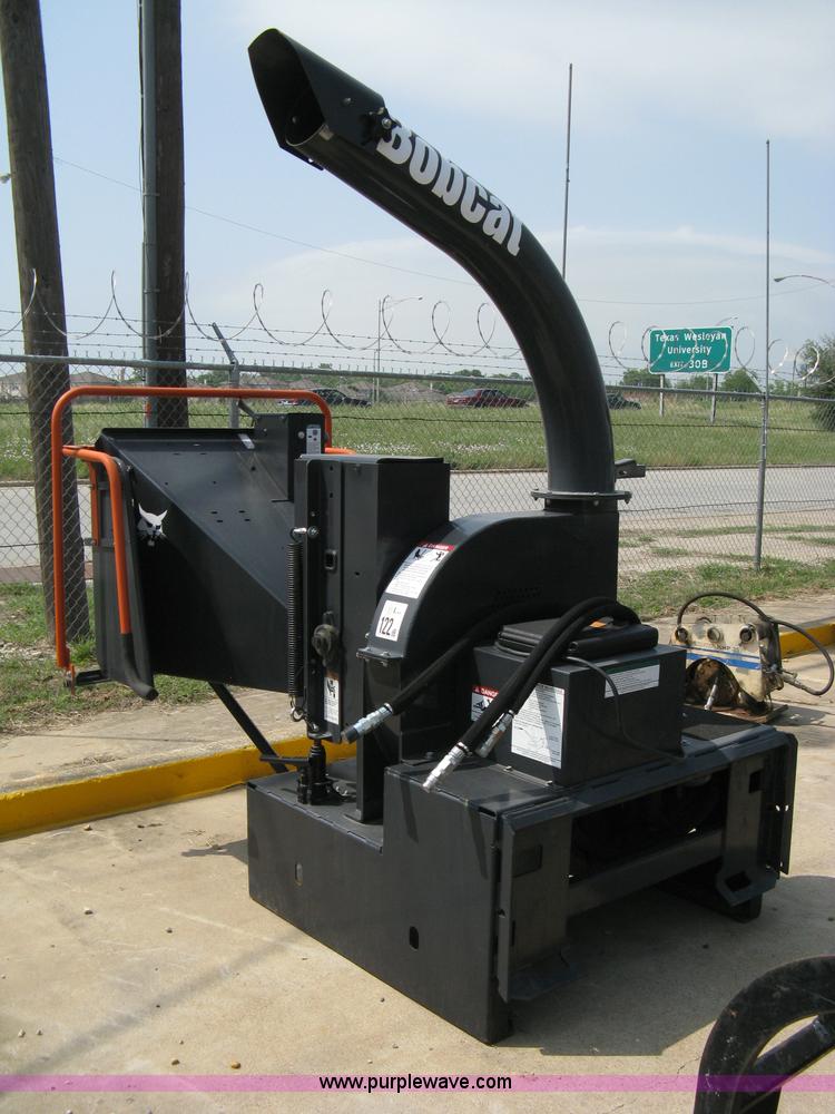 image for item 8167 2007 Bobcat WC-8B high flow chipper