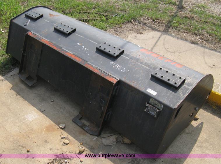 image for item 8188 2007 Bobcat 76" tiller