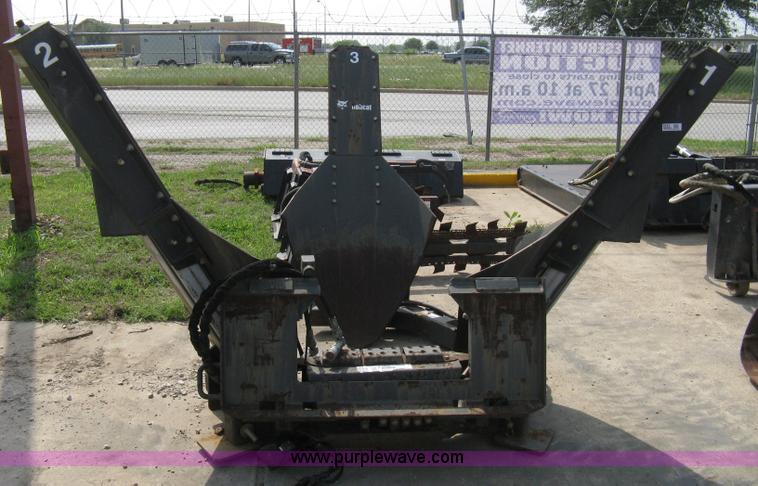 image for item 8191 2004 Bobcat TS-30C 30" convert tree spade
