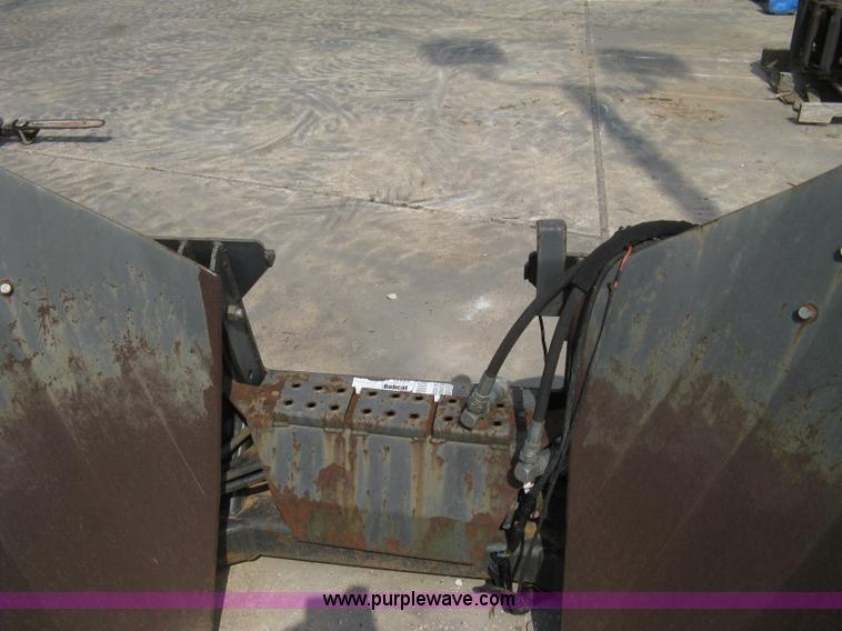 image for item 8191 2004 Bobcat TS-30C 30" convert tree spade