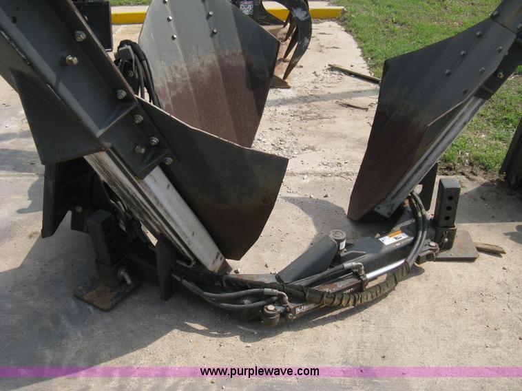 image for item 8191 2004 Bobcat TS-30C 30" convert tree spade