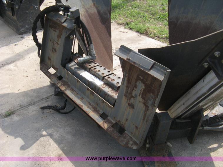 image for item 8191 2004 Bobcat TS-30C 30" convert tree spade
