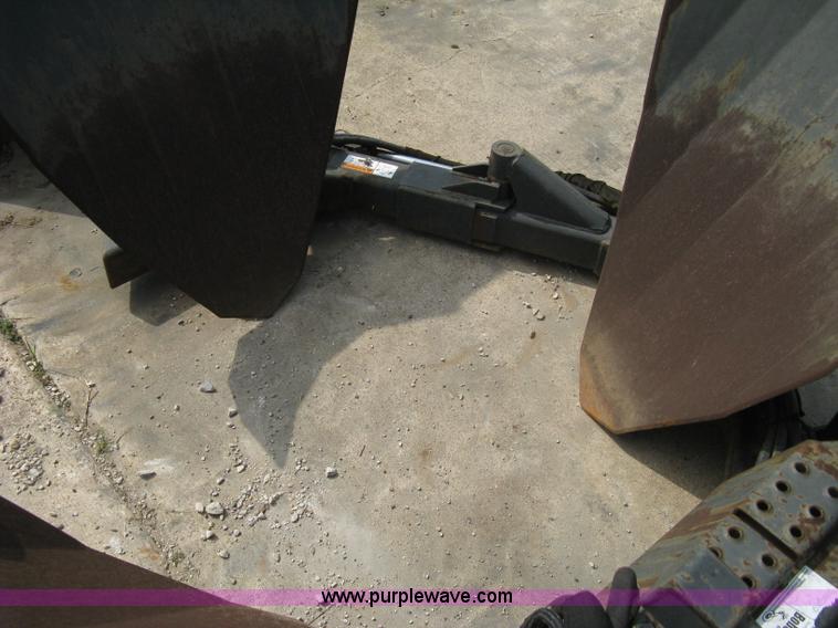 image for item 8191 2004 Bobcat TS-30C 30" convert tree spade