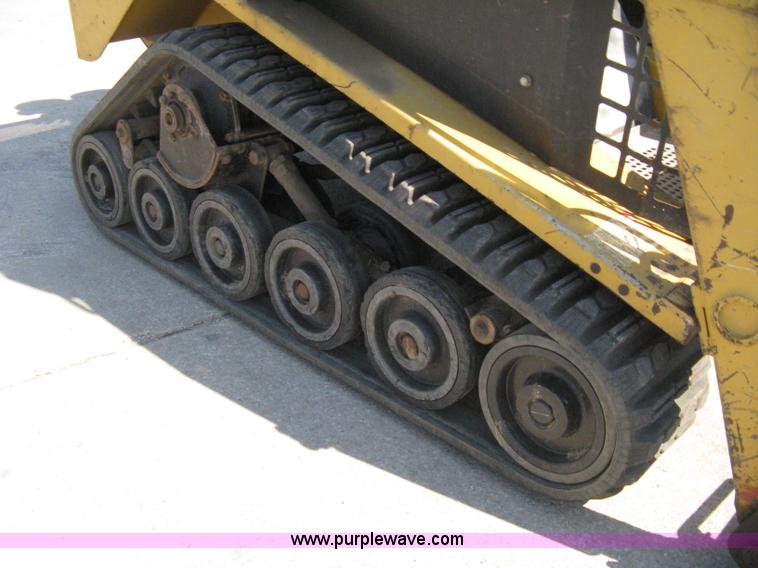 image for item 8199 2001 ASV RC30 track loader