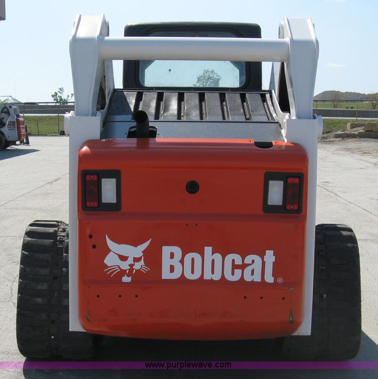 image for item 8201 2006 Bobcat T300 track loader