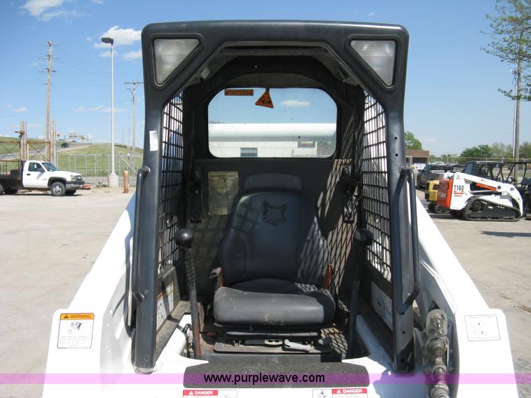 image for item 8201 2006 Bobcat T300 track loader