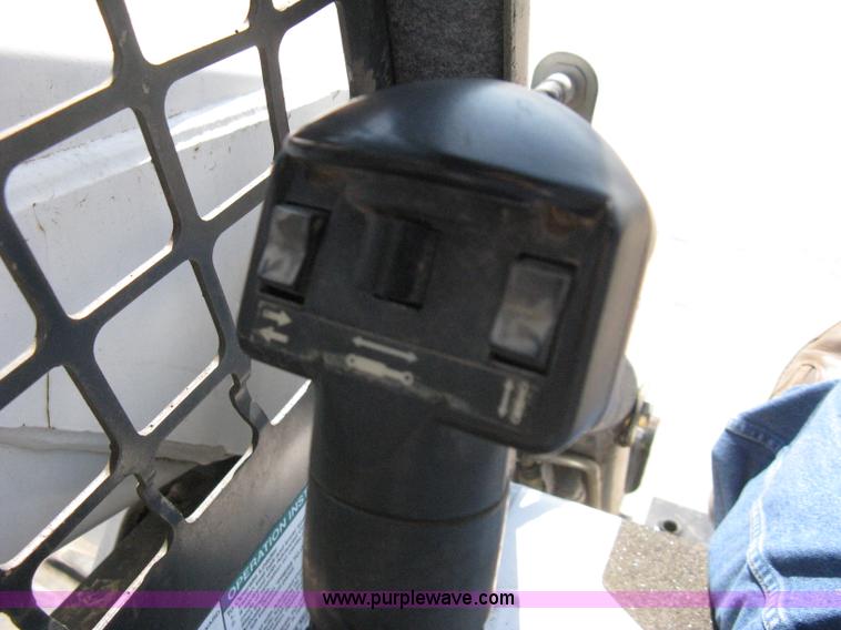 image for item 8201 2006 Bobcat T300 track loader