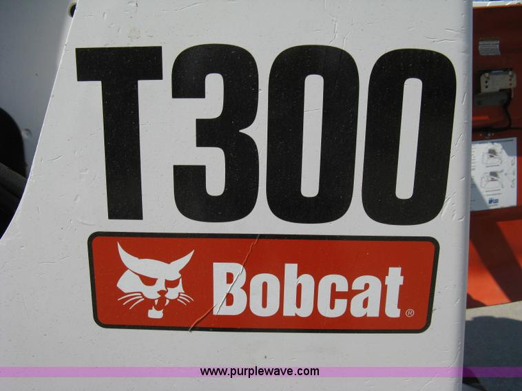 image for item 8201 2006 Bobcat T300 track loader