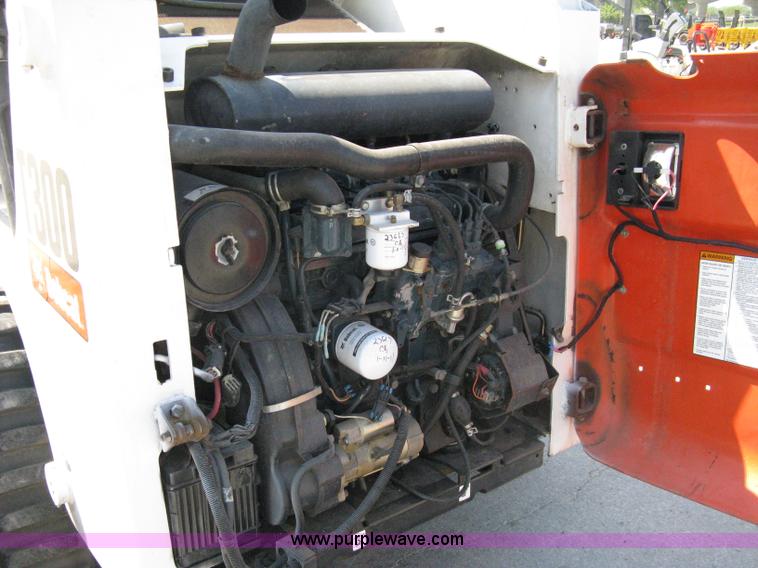 image for item 8201 2006 Bobcat T300 track loader