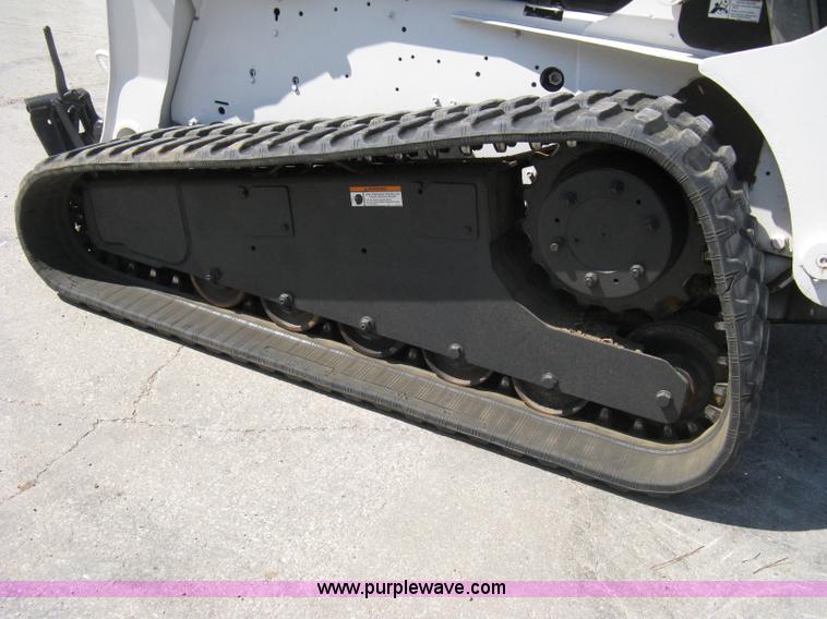image for item 8201 2006 Bobcat T300 track loader