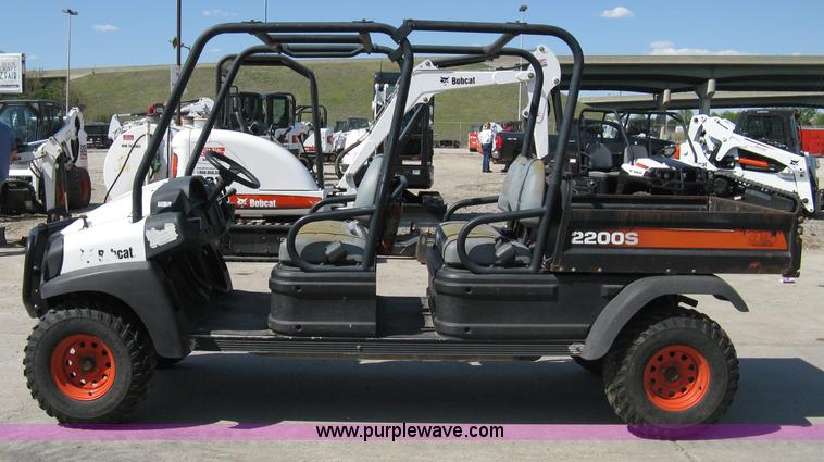 image for item 8202 2006 Bobcat 2200S utility vehicle