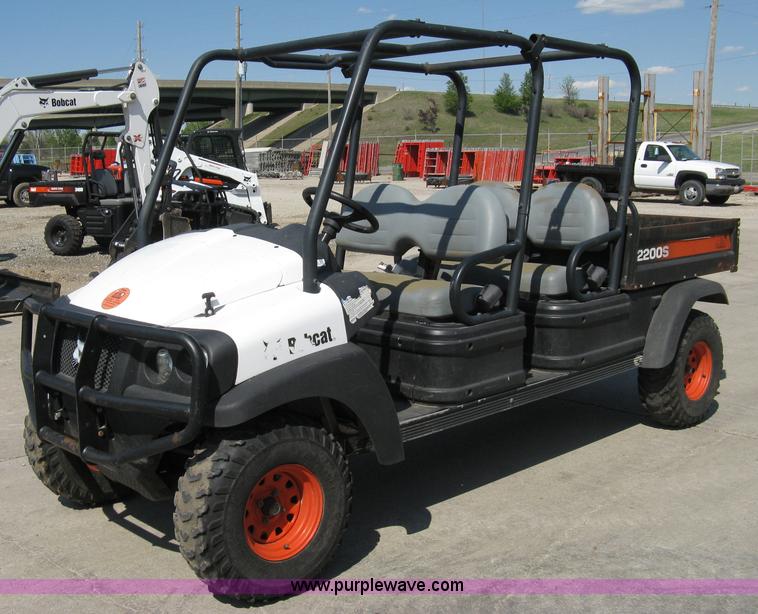 image for item 8202 2006 Bobcat 2200S utility vehicle
