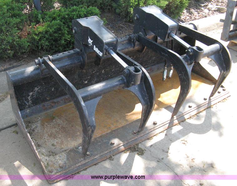 image for item 8205 2008 Bobcat 72" industrial bucket with grapple