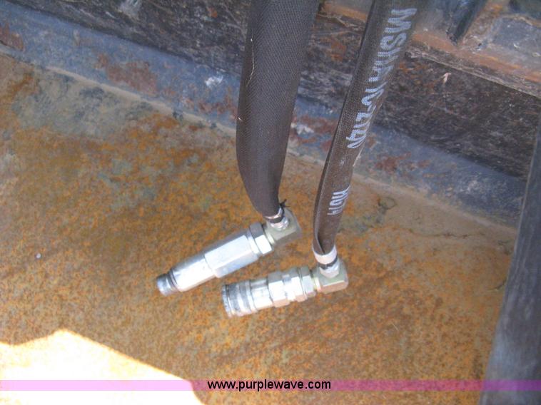 image for item 8205 2008 Bobcat 72" industrial bucket with grapple