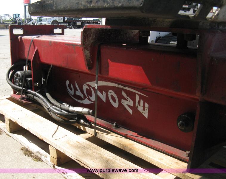 image for item 8211 2007 Stanley DH3500R Cyclone drop hammer