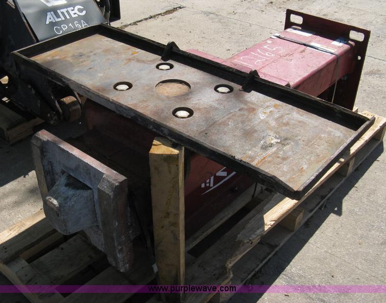 image for item 8211 2007 Stanley DH3500R Cyclone drop hammer