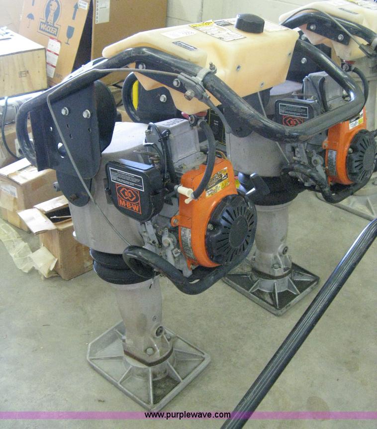 image for item 8220 MBW R420R ground pounder rammer