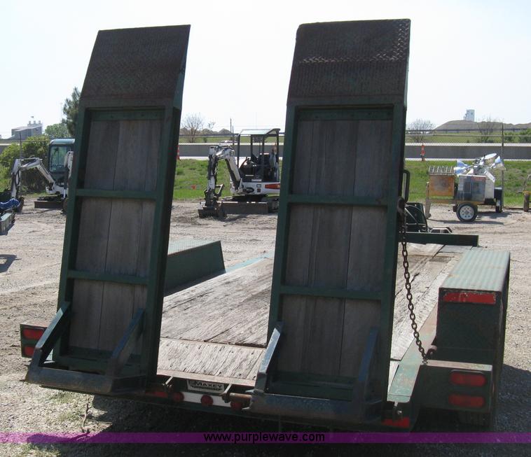 image for item 8235 1997 Maxey tandem axle flatbed trailer