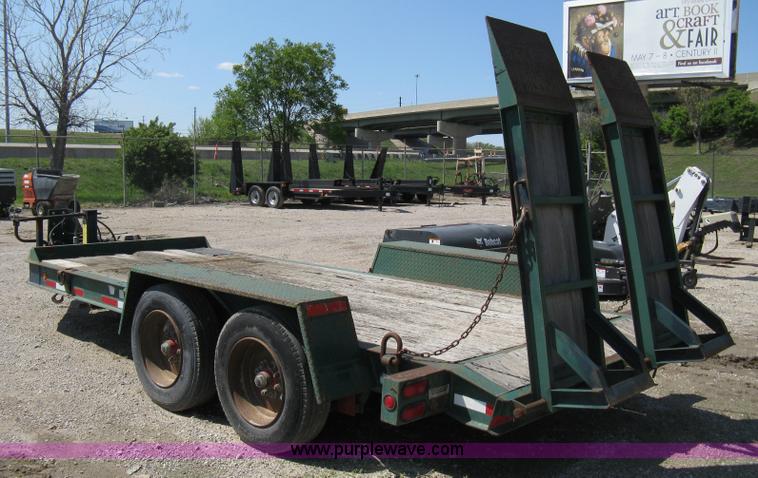 image for item 8235 1997 Maxey tandem axle flatbed trailer