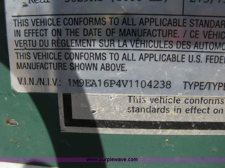 image for item 8235 1997 Maxey tandem axle flatbed trailer