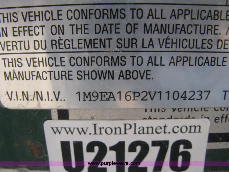 image for item 8236 1997 Maxey tandem axle flatbed trailer