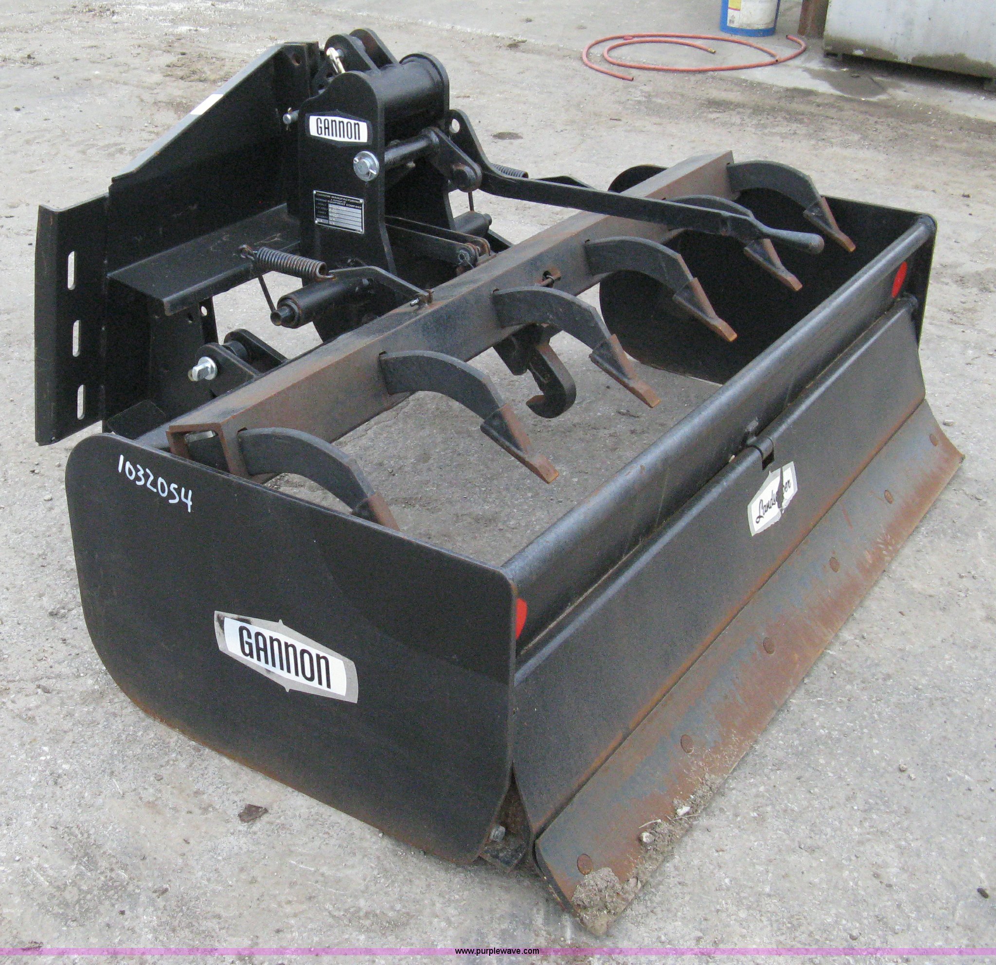 Gannon box blade attachment in Topeka, KS Item 8129 sold Purple Wave