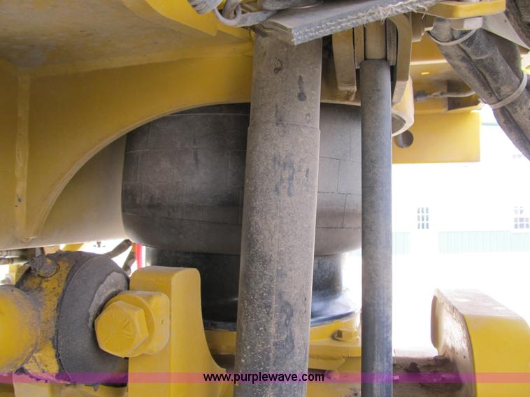 image for item 1337 2003 Ag-Chem RoGator 1254 self propelled sprayer