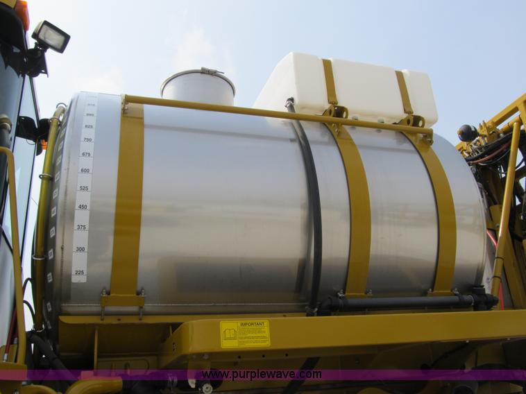 image for item 1337 2003 Ag-Chem RoGator 1254 self propelled sprayer