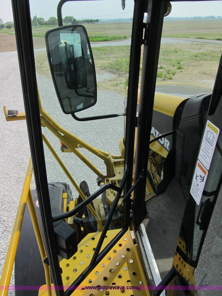 image for item 1337 2003 Ag-Chem RoGator 1254 self propelled sprayer