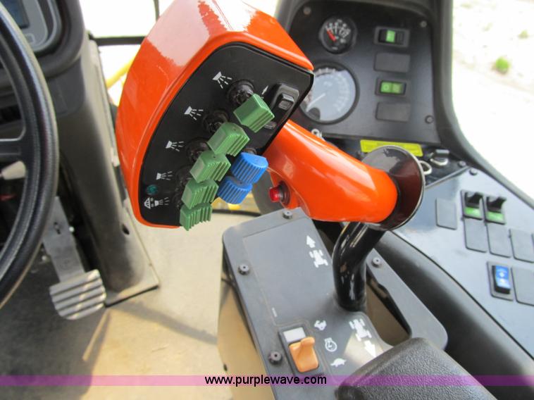 image for item 1337 2003 Ag-Chem RoGator 1254 self propelled sprayer