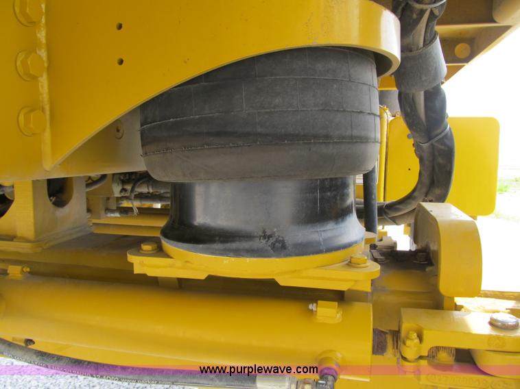 image for item 1337 2003 Ag-Chem RoGator 1254 self propelled sprayer