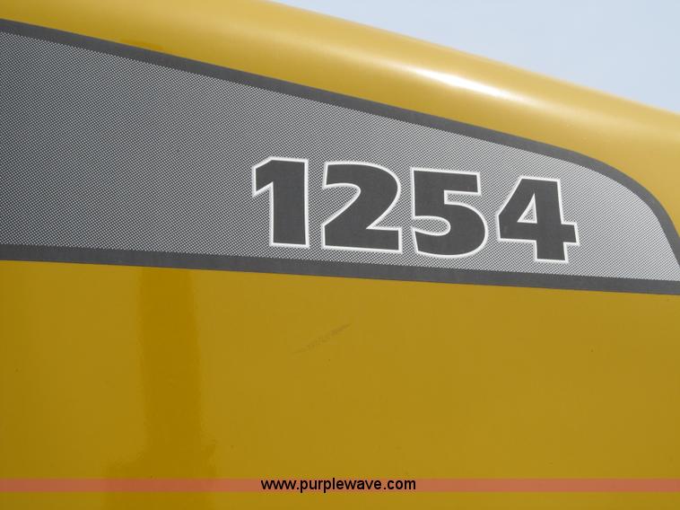 image for item 1337 2003 Ag-Chem RoGator 1254 self propelled sprayer