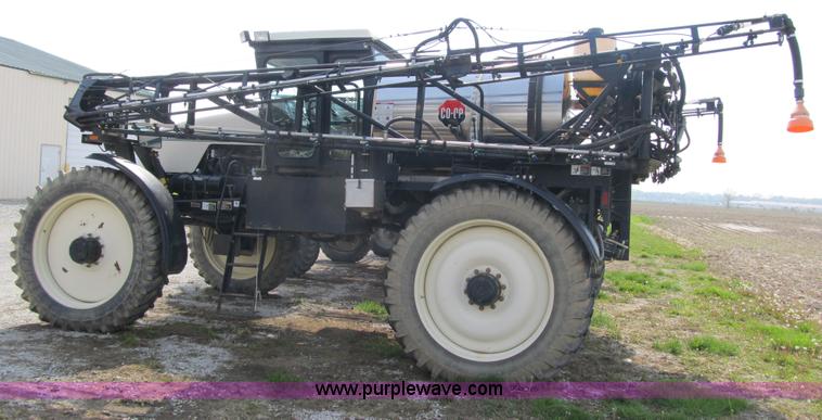 image for item 1338 2000 Willmar Eagle 8500 self propelled sprayer