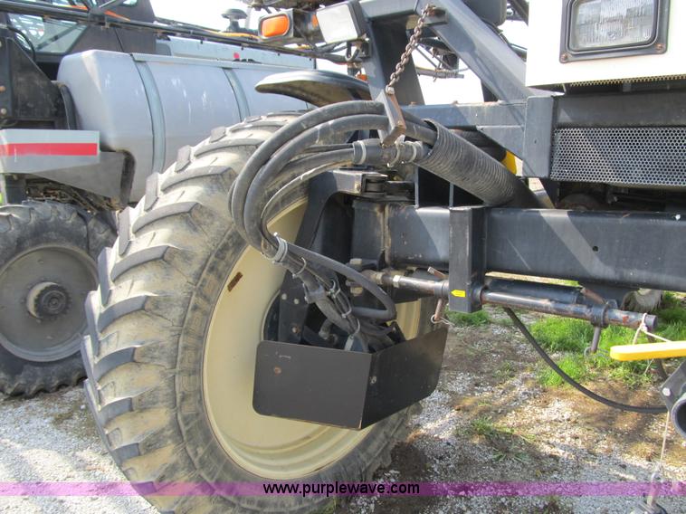 image for item 1338 2000 Willmar Eagle 8500 self propelled sprayer